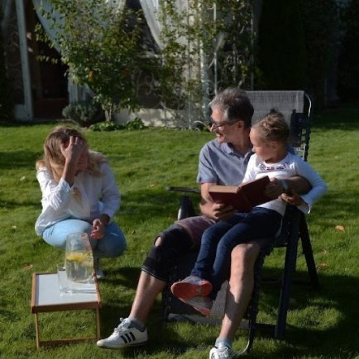 Ортез на коленный сустав со спиральными ребрами жесткости универсальный Алком 4054