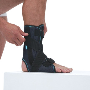 Бандаж (ортез) на голеностопный сустав с фиксатором Алком 3015