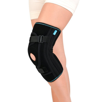 Бандаж для фиксации коленной чашечки неопреновый Алком 4038