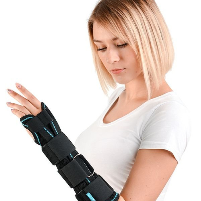 Бандаж (ортез) на променево-зап’ястний суглоб Алком 3016