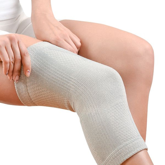 Бандаж на колінний суглоб Алком 3022