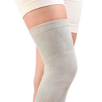 Бандаж на коленный сустав Алком 3022