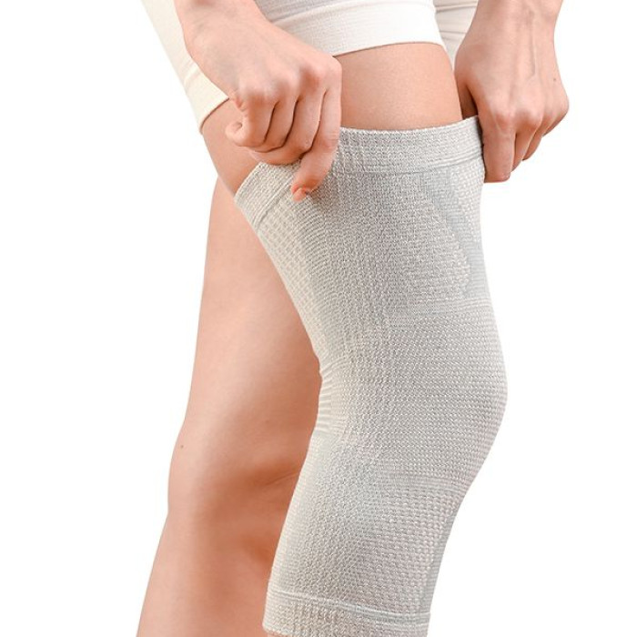 Бандаж на колінний суглоб Алком 3022