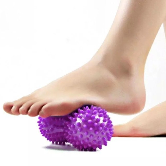 Двойной массажный мяч с шипами Olvi 10010