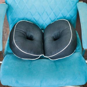 Подушка для сидіння для покращення постави м'яка 46 х 30 х 11 см Olvi Booty Pillow J2201 09929