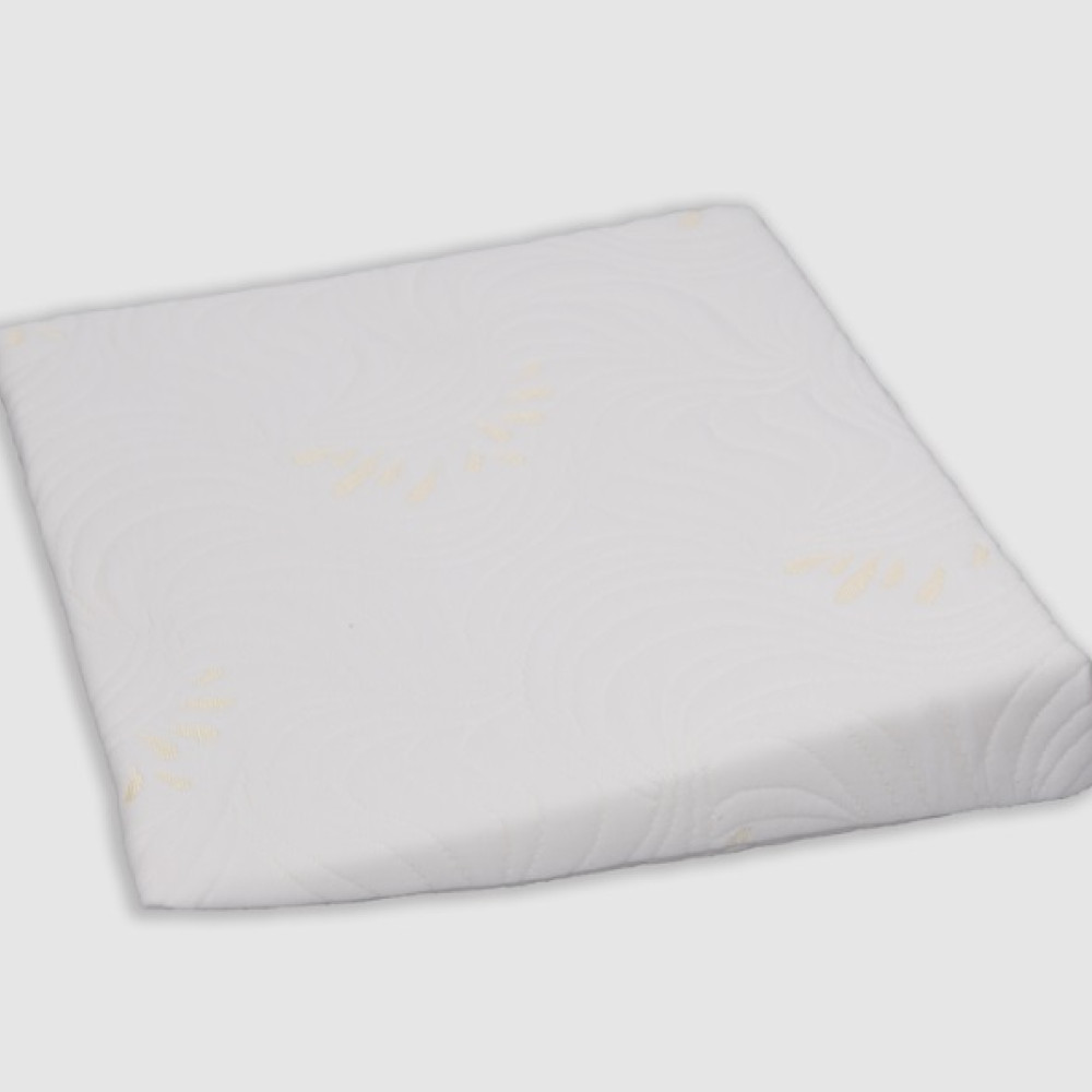 Подушка для новонароджених Olvi "Клин" J2303 02111