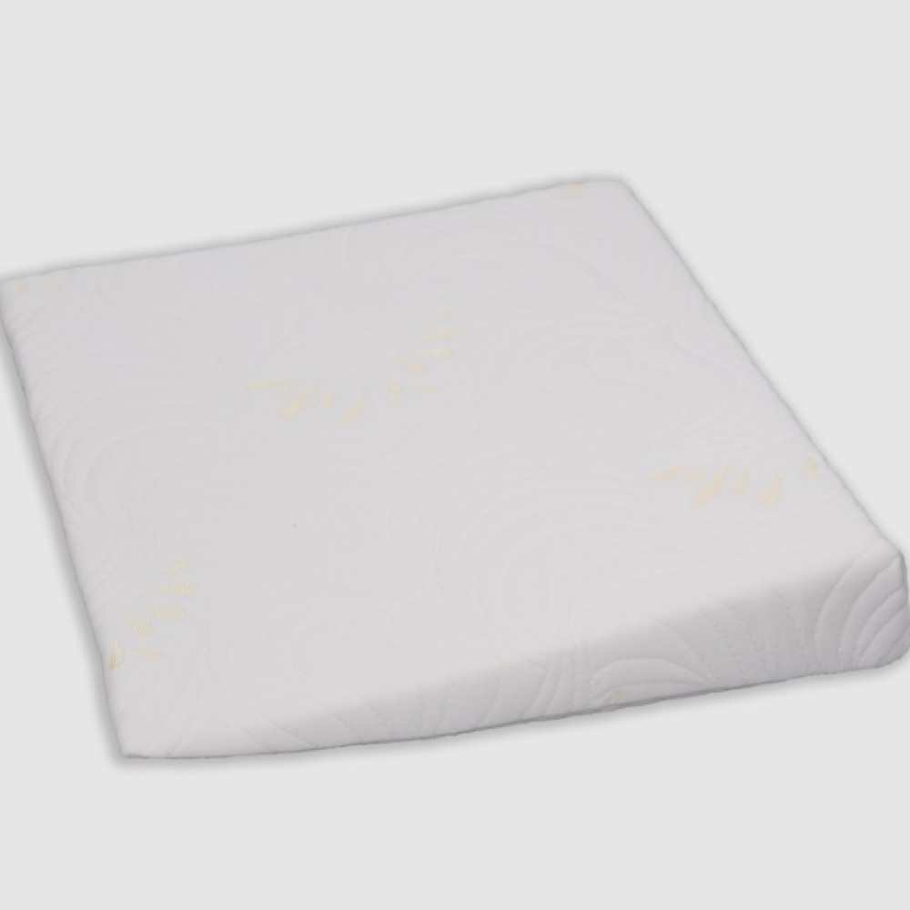 Подушка для новонароджених Olvi "Клин" J2304 02110