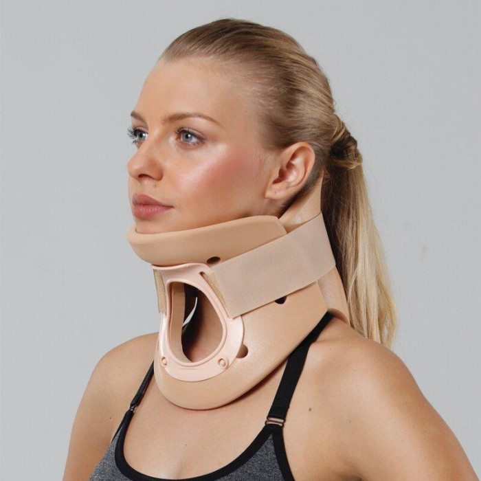 Бандаж Филадельфия Aurafix 945 на шейный отдел жесткий