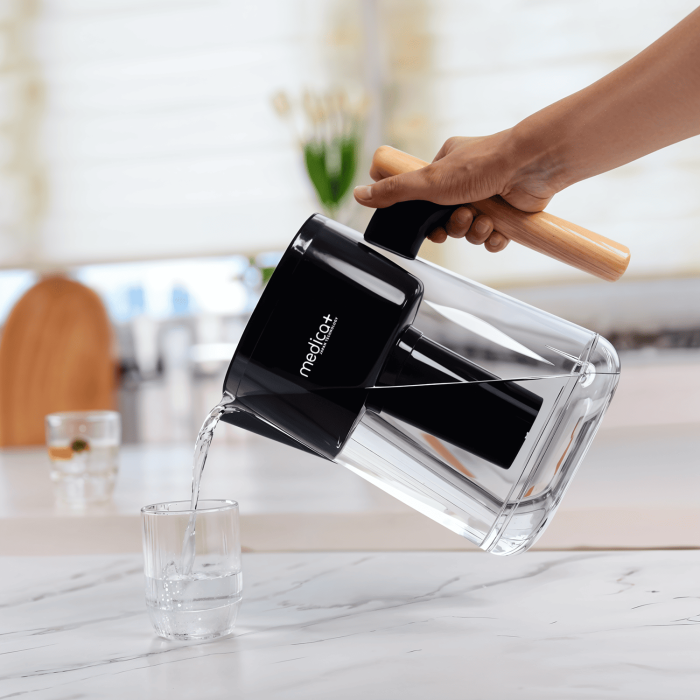 Фільтр-глечик для води 2,4 л MEDICA+